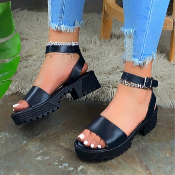 One band platform sandals 10 - Picture 2 of 8